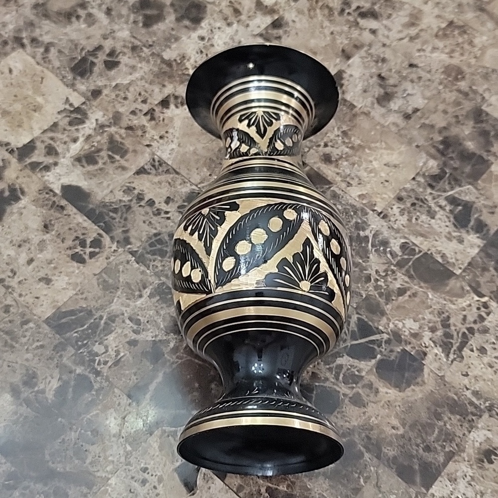 Vintage Black and Gold Brass Vase | Hand Etched Floral Solid Brass BH - Picture 4 of 7